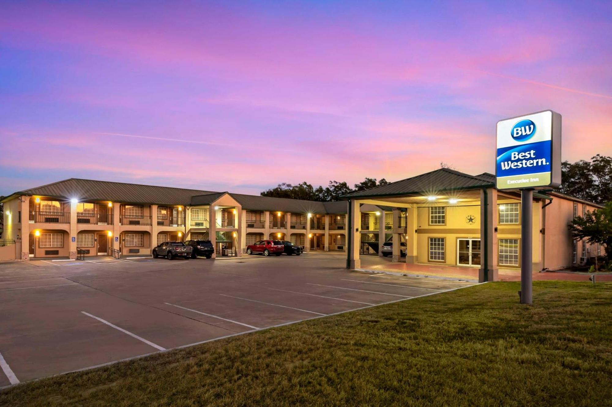 Best Western Executive Inn Hallettsville Exterior foto