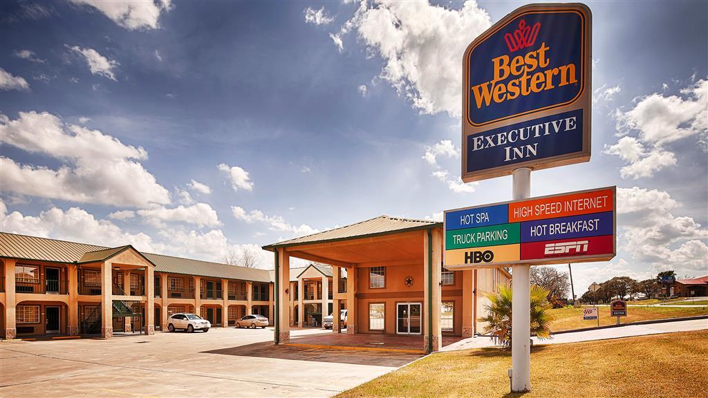 Best Western Executive Inn Hallettsville Exterior foto